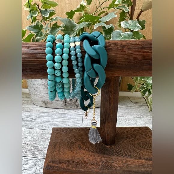 Western Chic Turquoise Stacked Bracelet Set- Stylish Bohemian Layered Bracelets - Picture 7 of 9